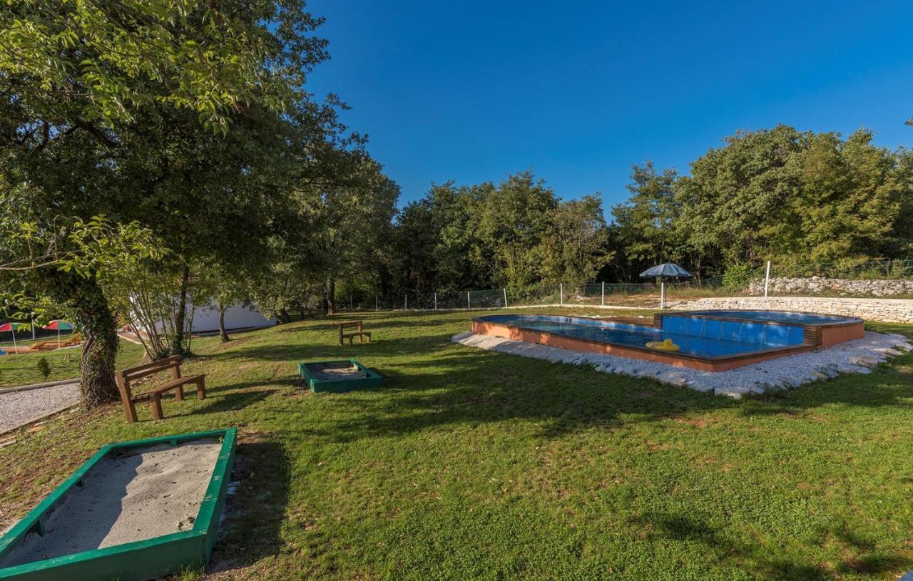 Holiday Park Village Jelovci Kringa Esterno foto